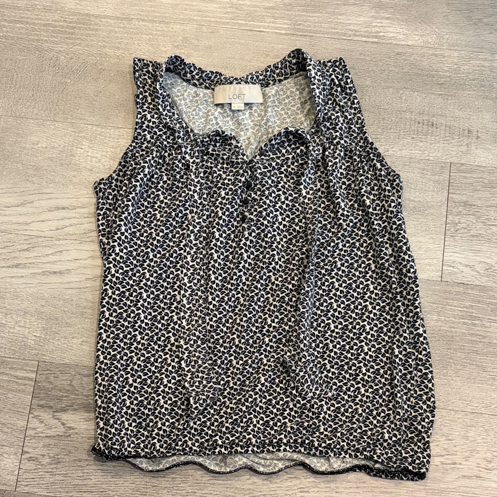 LOFT Black and White Patterned Sleeveless Blouse